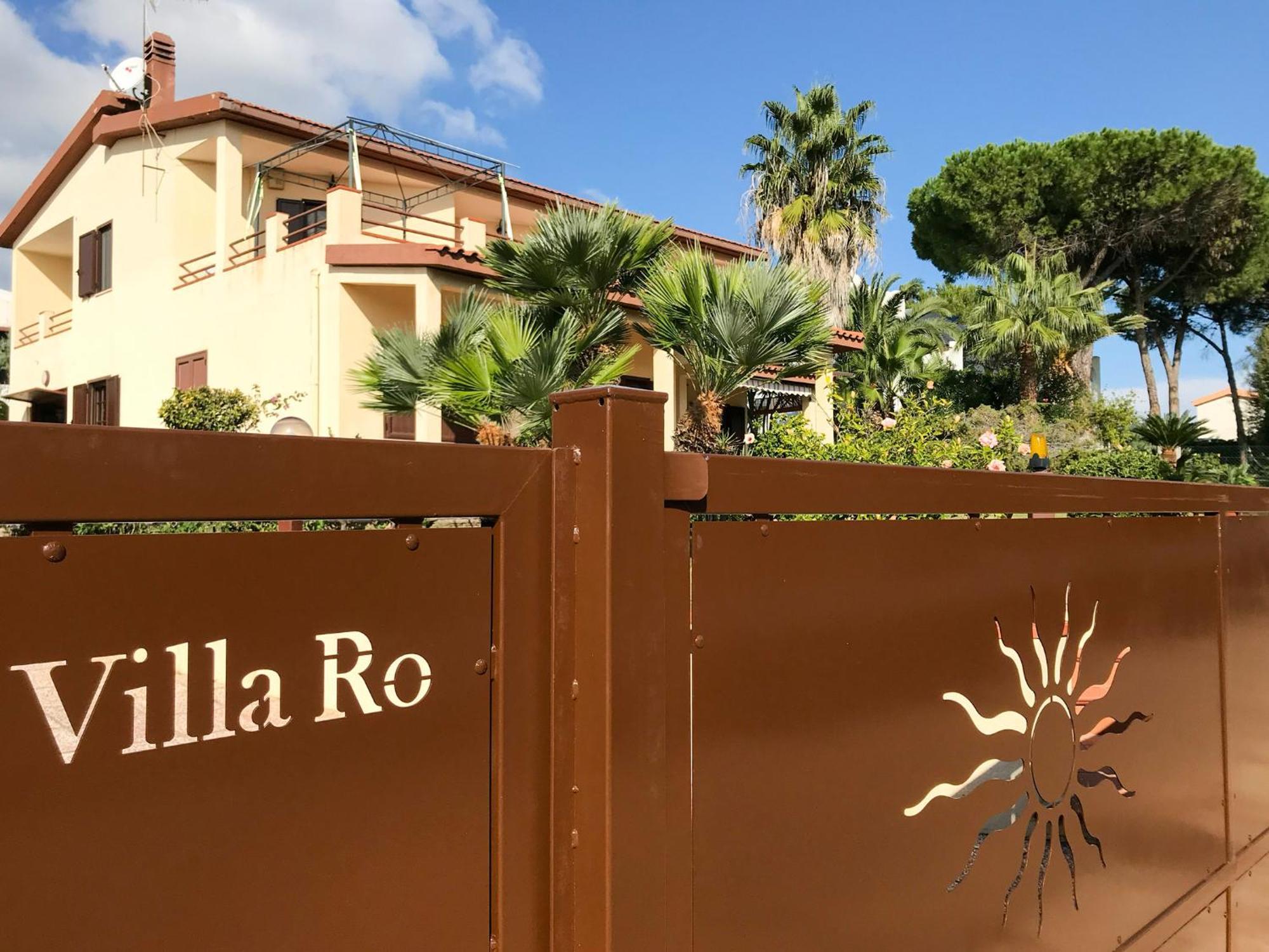 Villa Ro Porto Columbu - Perd'E Sali Екстер'єр фото