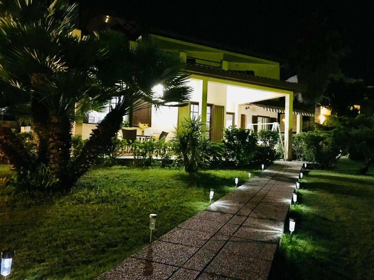 Villa Ro Porto Columbu - Perd'E Sali Екстер'єр фото